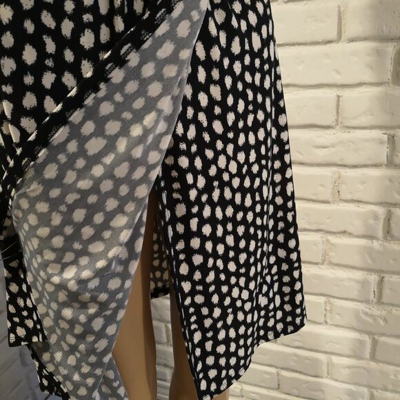 2 / $30.00 -Suzy Shier Cap Sleeve Ladies Size Medium Black & White Pattern Dress - Picture 4 of 7